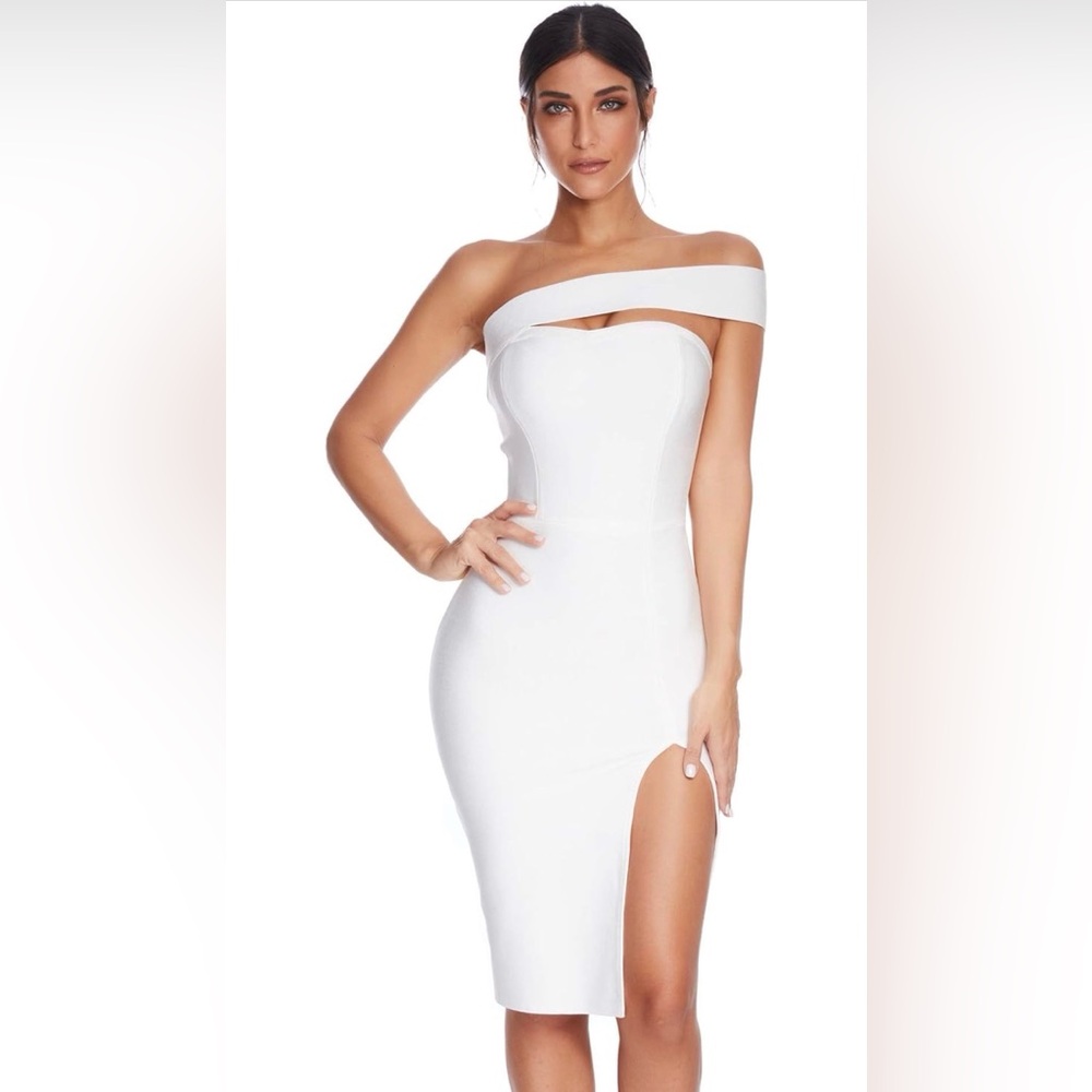 Elegant White Off-Shoulder Bodycon Dress